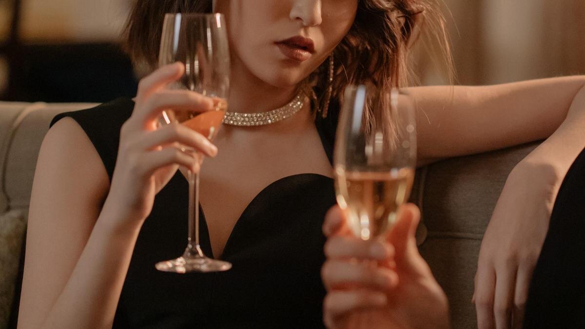    Парень и девушка на свидании:pexels.com