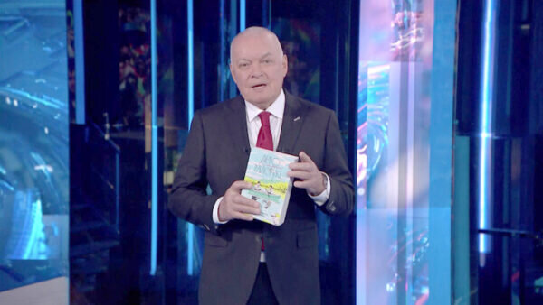    О «Лете в пионерском галстуке» говорят в эфирах федеральных каналов