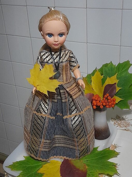 "Осенняя Дейенерис". Платье для куклы Анастасии. Ноябрь, 2022. 