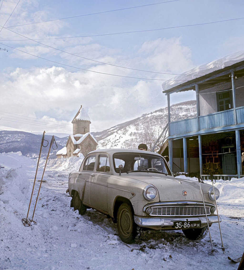 МЗМА-403 гос. номер «35-86 АРЖ», Армянская ССР, с.  Цахкадзор, 1967 год
