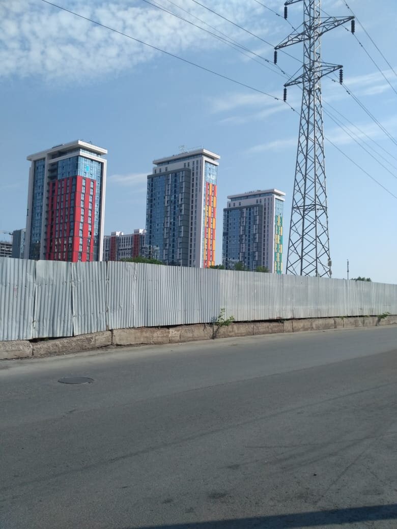 Стройка-долгострой. Фото автора.