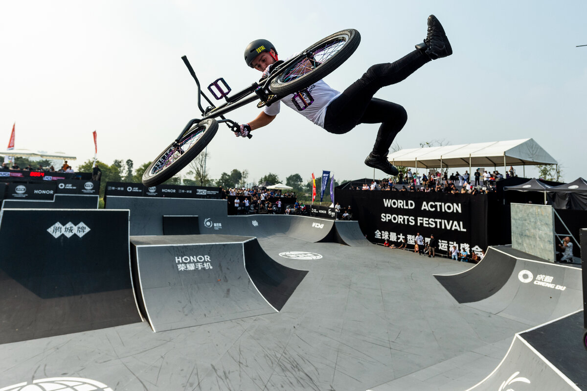 Бмх фристайл. BMX-фристайл парк. Бмх Олимпийский вид спорта. Бмх фристайл на Олимпийских играх.