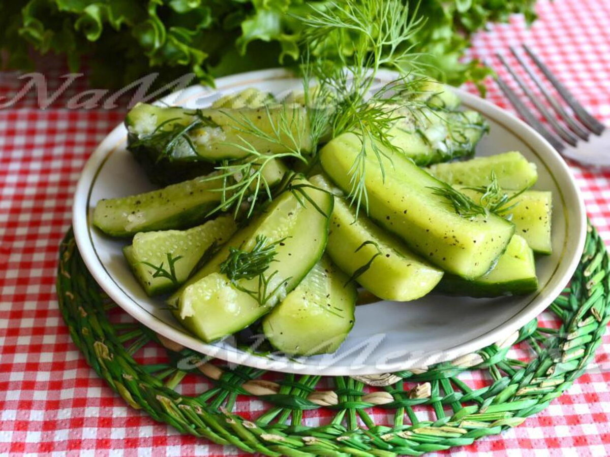 Малосольные огурцы брусочками