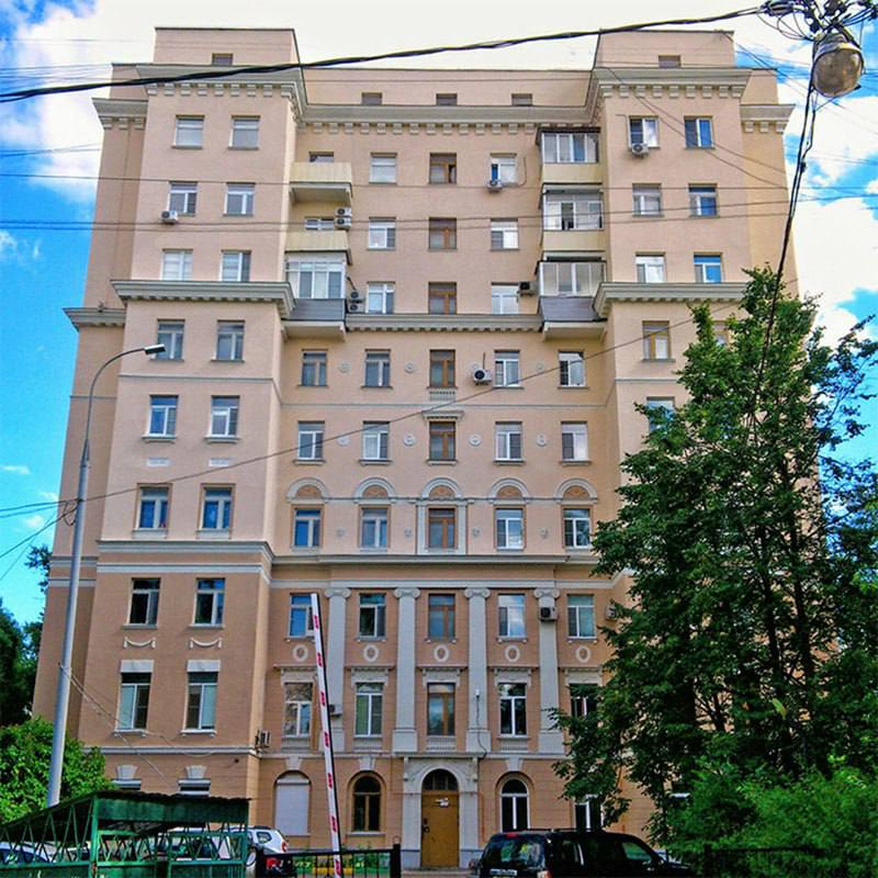 После 3 дом. Дом трех эпох в Вишняковском переулке. Усадьба Лукутиных в Вишняковском переулке. Сталинский дом. Панельные сталинки.