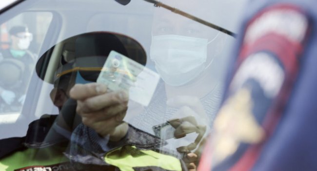 Хочу поставить авто на учёт, но полис ОСАГО начинает действовать через ...