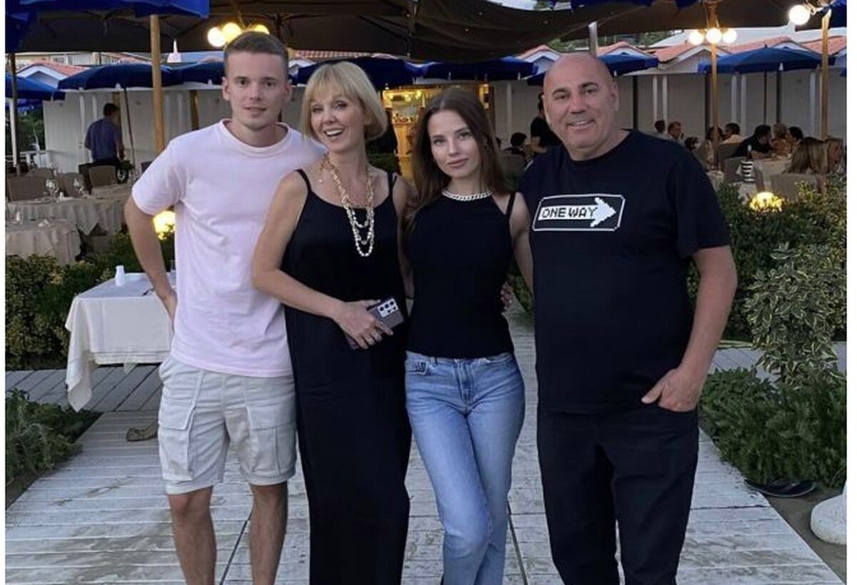 Валерия и Пригожин с детьми