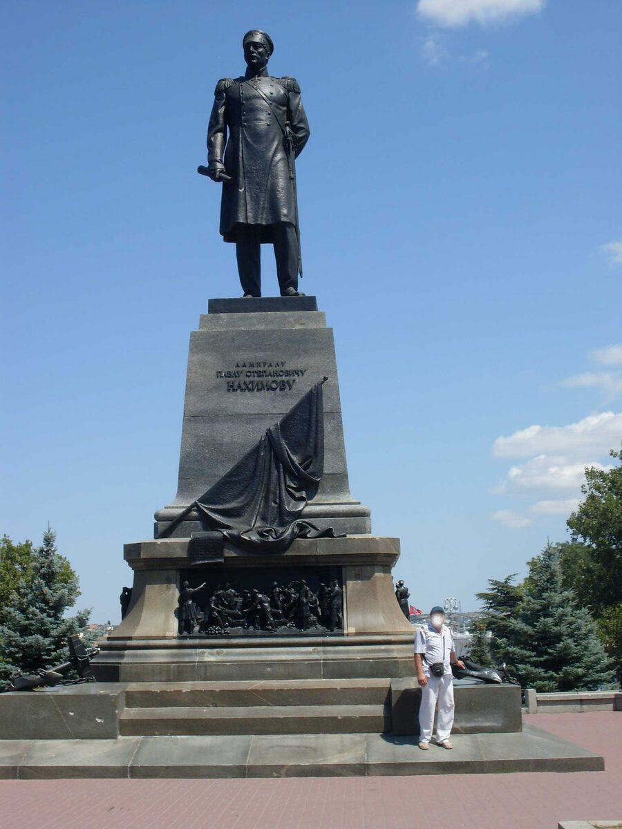Площадь Нахимова.