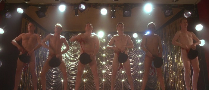 Кадр из фильма "Мужской стриптиз"