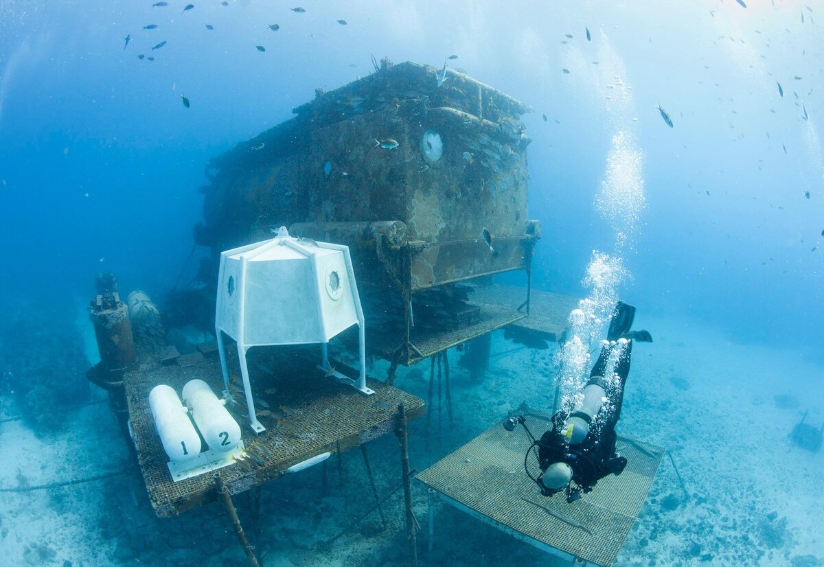 Дом под водой 2023. Подводная станция Аквариус. Подводная лаборатория Аквариус. Aquarius Reef Base. Подводная лаборатория Водолей.