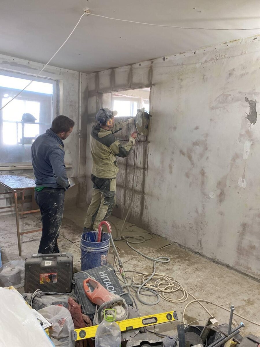 Алмазная резка дверного проёма с усилением швеллером