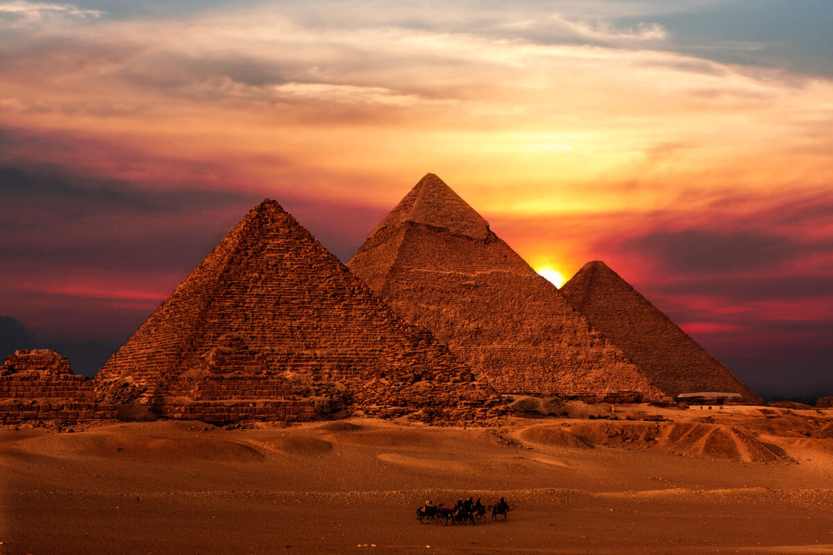 Да, это я – пирамида, одно из самых древних чудес света. И уж точно, самое известное чудо света из всех. Но действительно ли вы много знаете обо мне и моих сородичах?