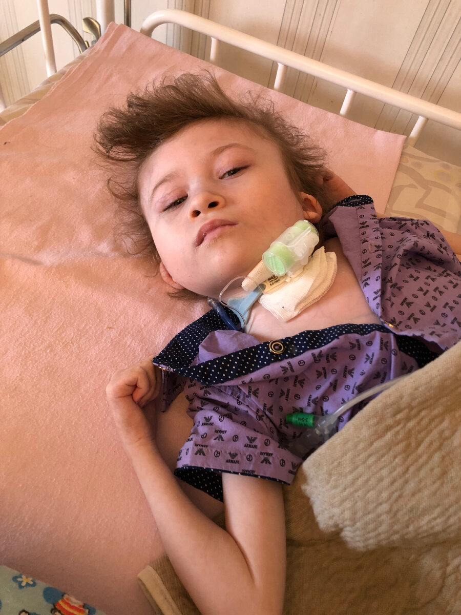 Трахеостома помогает Ангелине не захлёбываться