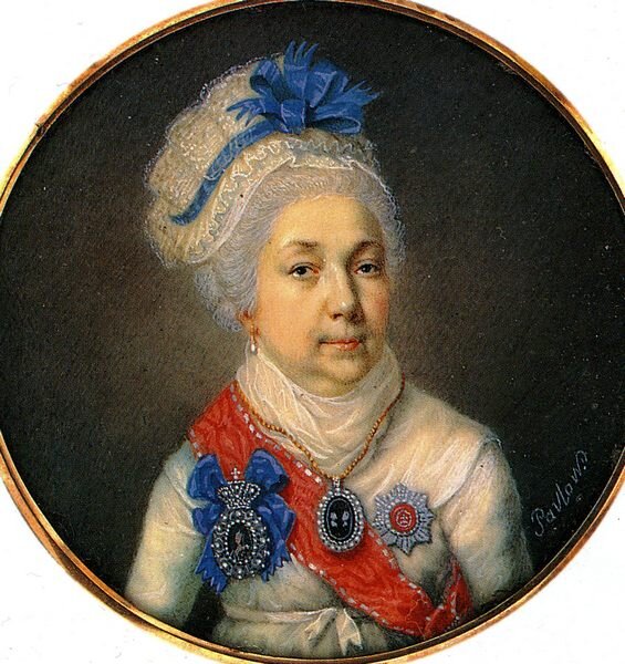 Анна Матюшкина носила портрет, положенный статс-даме, с правой стороны