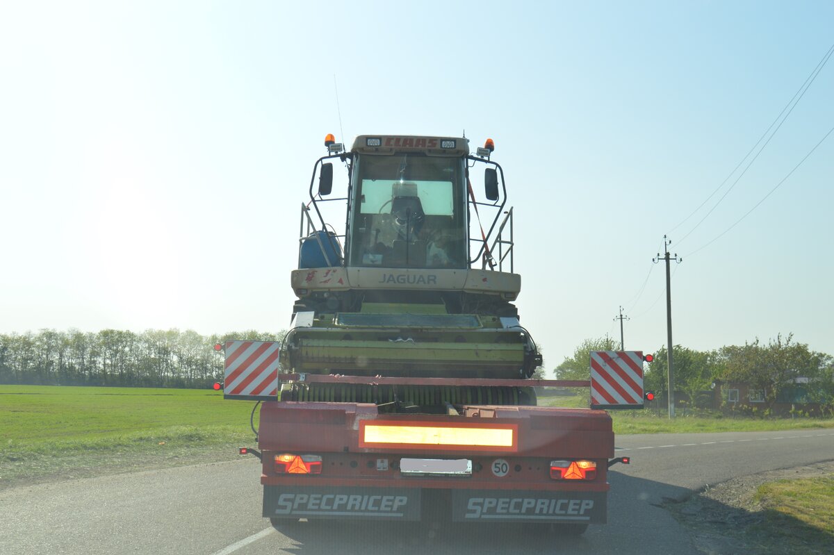 Фото автора. Затор на дороге. Куда ехать дальше?