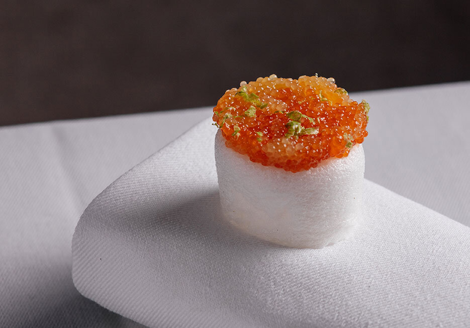 Зефир из пармезана с икрой и копчёным творожным кремом