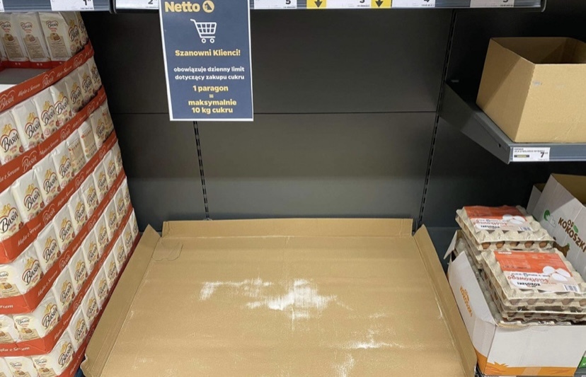 Полки с сахаром в магазинах Польши. Фото из «Яндекс.Картинки»