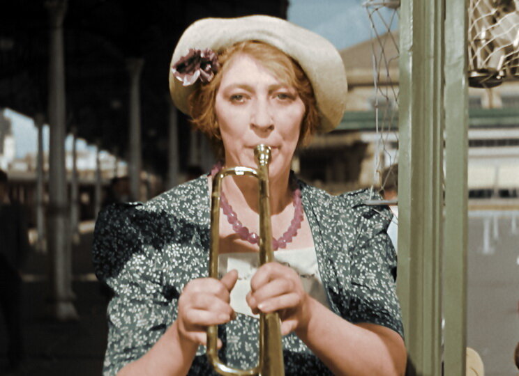    Фаина Раневская в фильме «Подкидыш», фото: Кадр из фильма «Подкидыш»