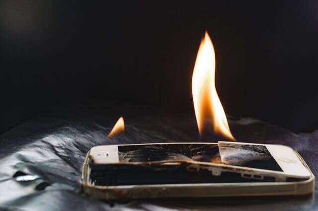    Что может привести к взрыву смартфона?