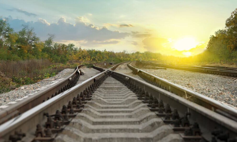    Депутаты предложили поднять штрафы за переход железной дороги в неположенном месте