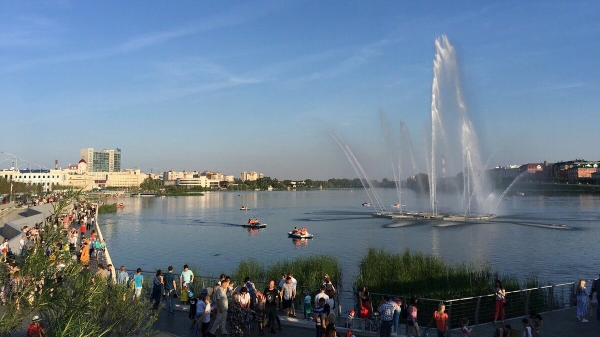     В Казани при установке нового фонтана на озере Нижний Кабан будут учитывать климат города. Об этом «Татар-информу» сообщили в комитете внешнего благоустройства.