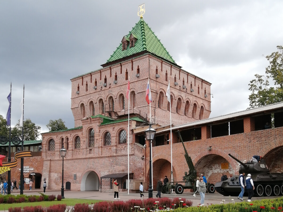 Дмитриевская башня Нижегородского кремля