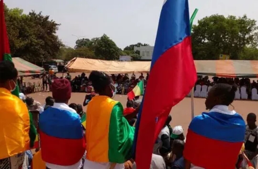 Новость дня по версии Техносферы, где ещё подняли Российский флаг