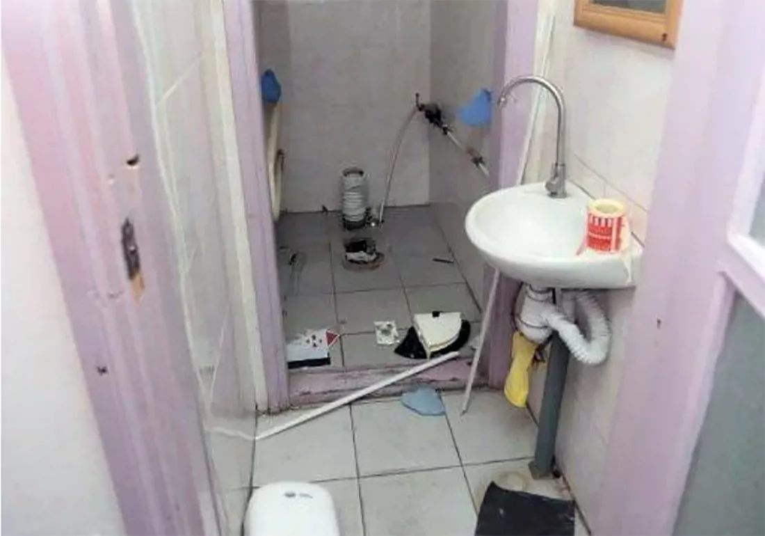 Писающие девушки видео скрытное в женском туалете института - лучшее порно видео на ecomamochka.ru