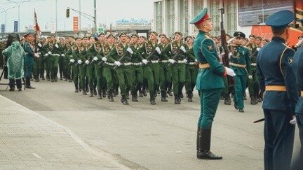     В Татарстане граждане, попавшие под частичную мобилизацию, будут проходить обучение на тренировочном полигоне танкового училища. Об этом сообщает «Бизнес. Онлайн» со ссылкой на источник.