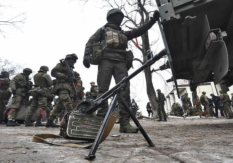 Военнослужащие Вооруженных Сил России в Волновахском районе. Фото: Анатолий Жданов / Коммерсантъ 