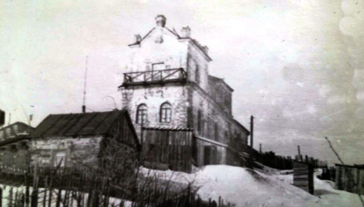Взято с сайта pastvu.com: Дом Московитиных - фасадная стена, 1940-1960 гг.
