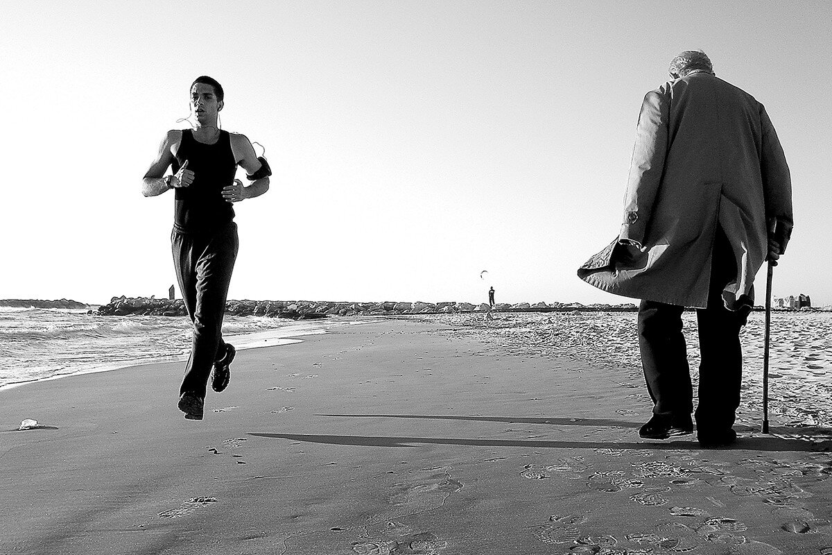 Здоровье - это не столько состояние тела, сколько состояние психики. Возраст зависит в первую очередь от того, какими мы себя видим