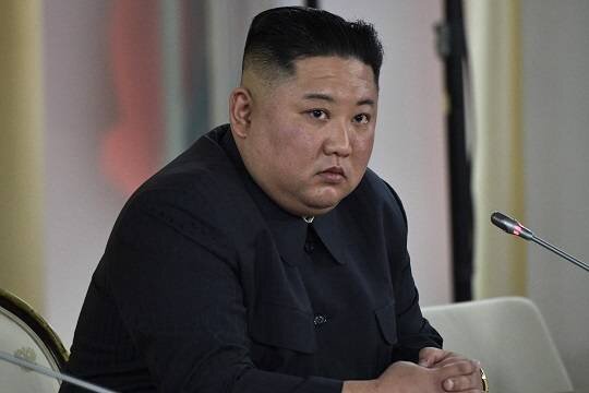    Mirror: Ким Чен Ын злоупотребляет алкоголем из-за кризиса среднего возраста