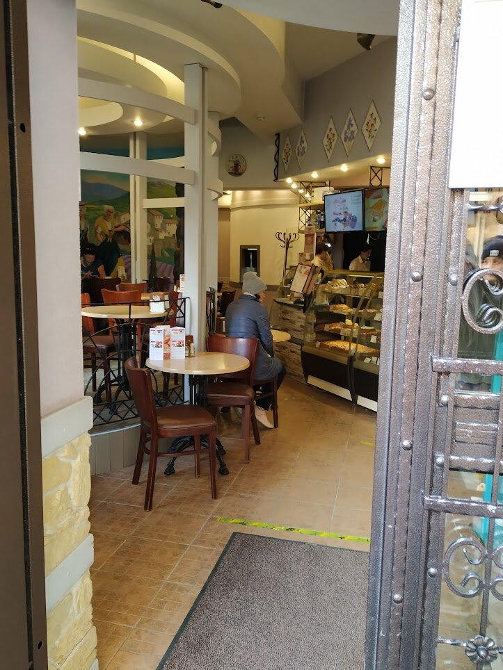 Вход в кофейню