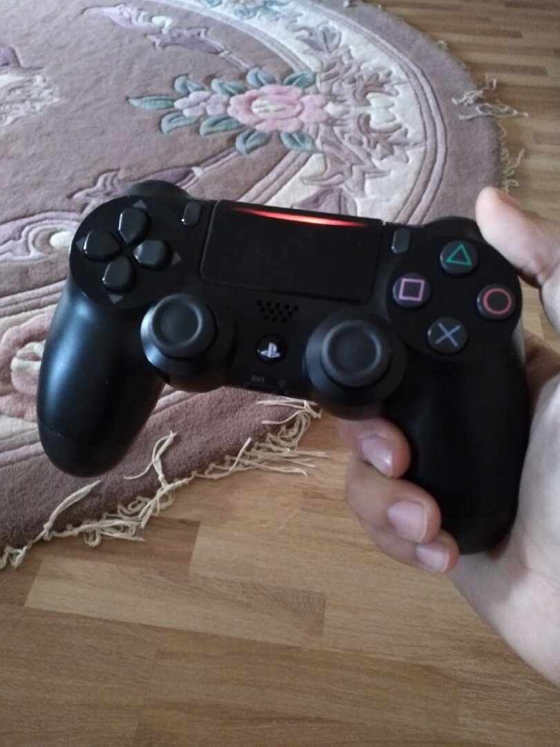 Вот с такой смешной штукой проводит время, большинство моих кентов...