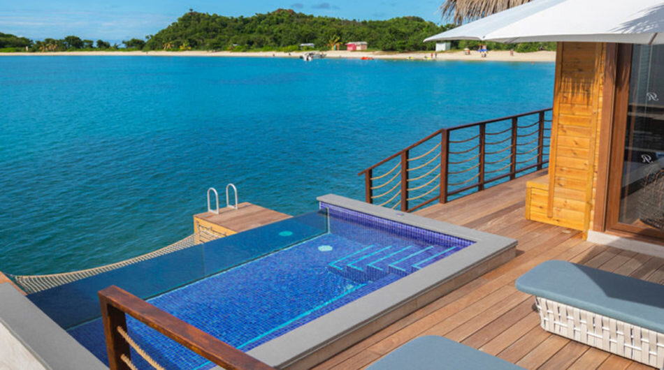 Бунгало над водой на курорте Royalton Antigua, входящее в портфель Marriott All-Inclusive by Marriott.
