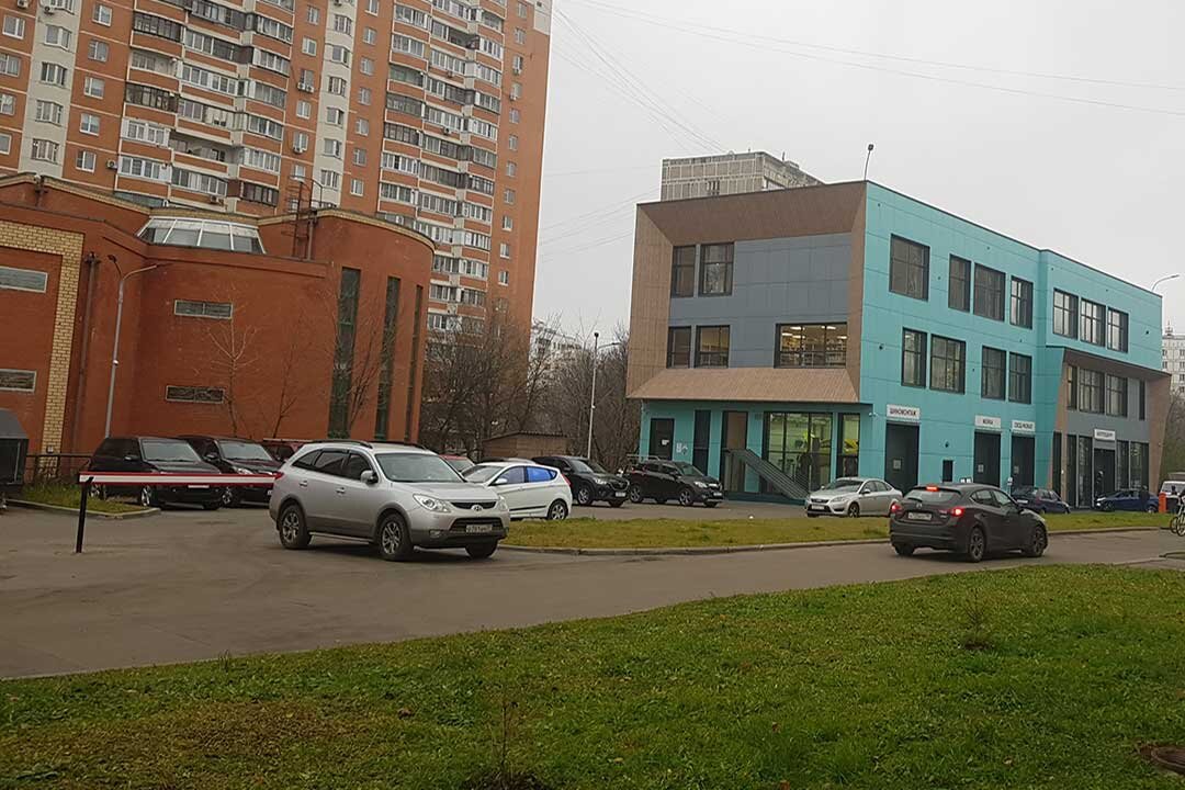 Сходство с реальным автосервисом является случайным