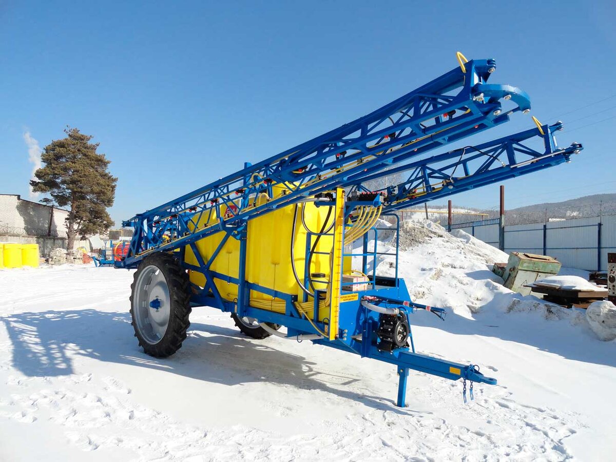 Опрыскиватель штанговый прицепной Заря-ОПГ-3000-24-11Ф в зимнее время 