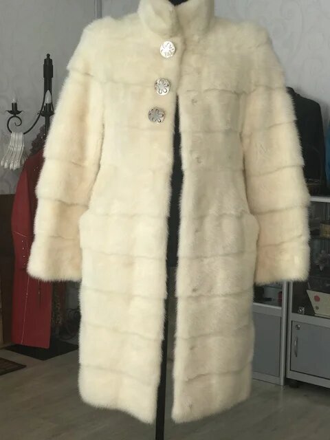 Расширение паль то из норки. Ателье Ирины Берзиной.