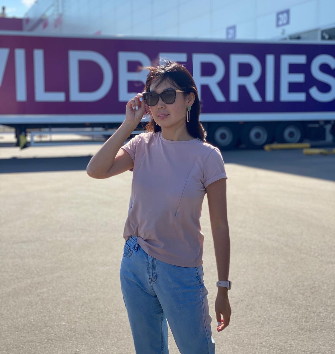 Здравствуйте! Меня зовут Майя Драган и я специалист по Wildberries