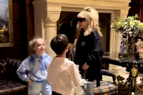 «На себя не похожа!» - Лиза Галкина о ретро-стиле примадонны