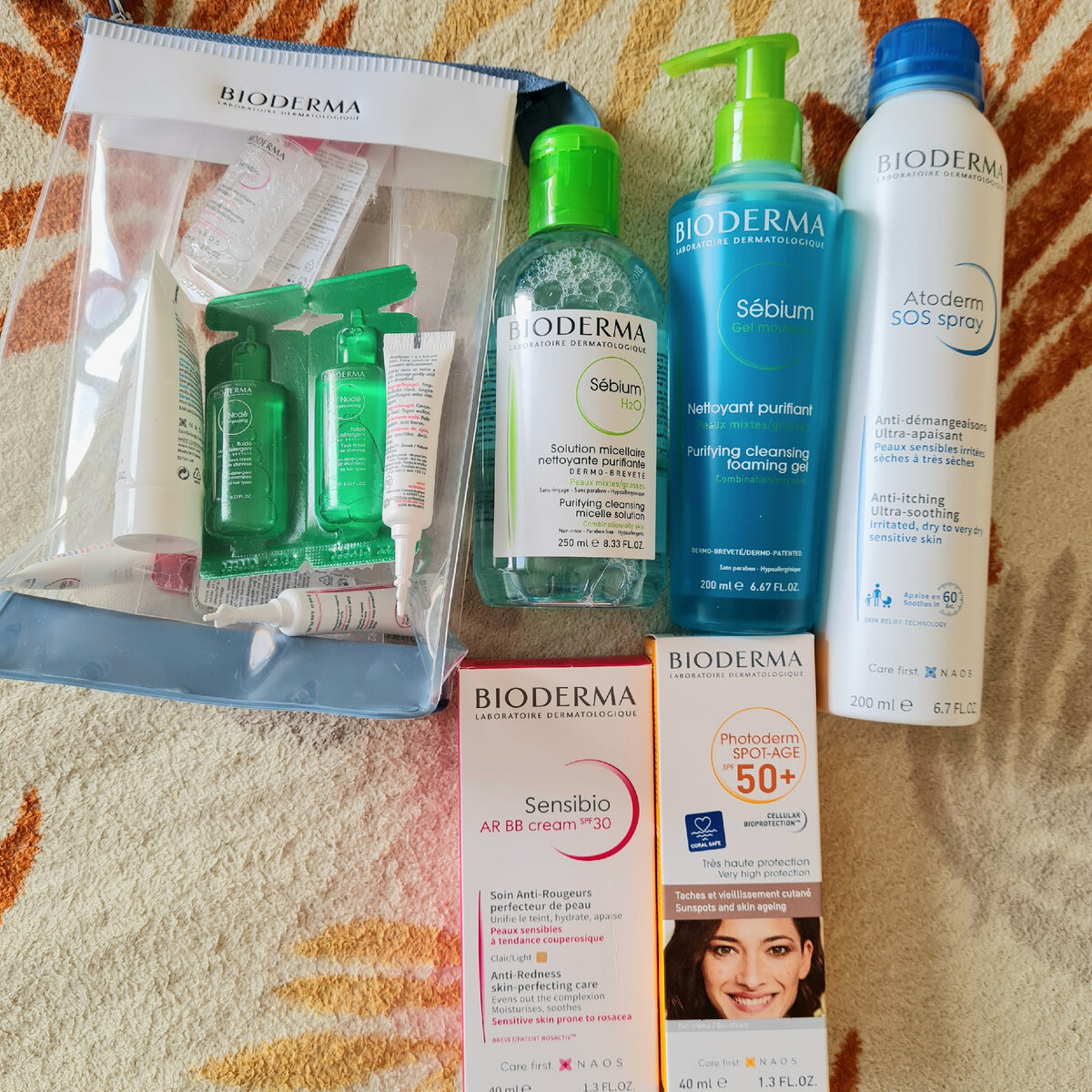 Фото автора. Посылка от "Bioderma", которую я получила на днях. В этой статье речь пойдёт о 2-ух кремах. Про остальные средства выпущу обзор в ближайшее время.