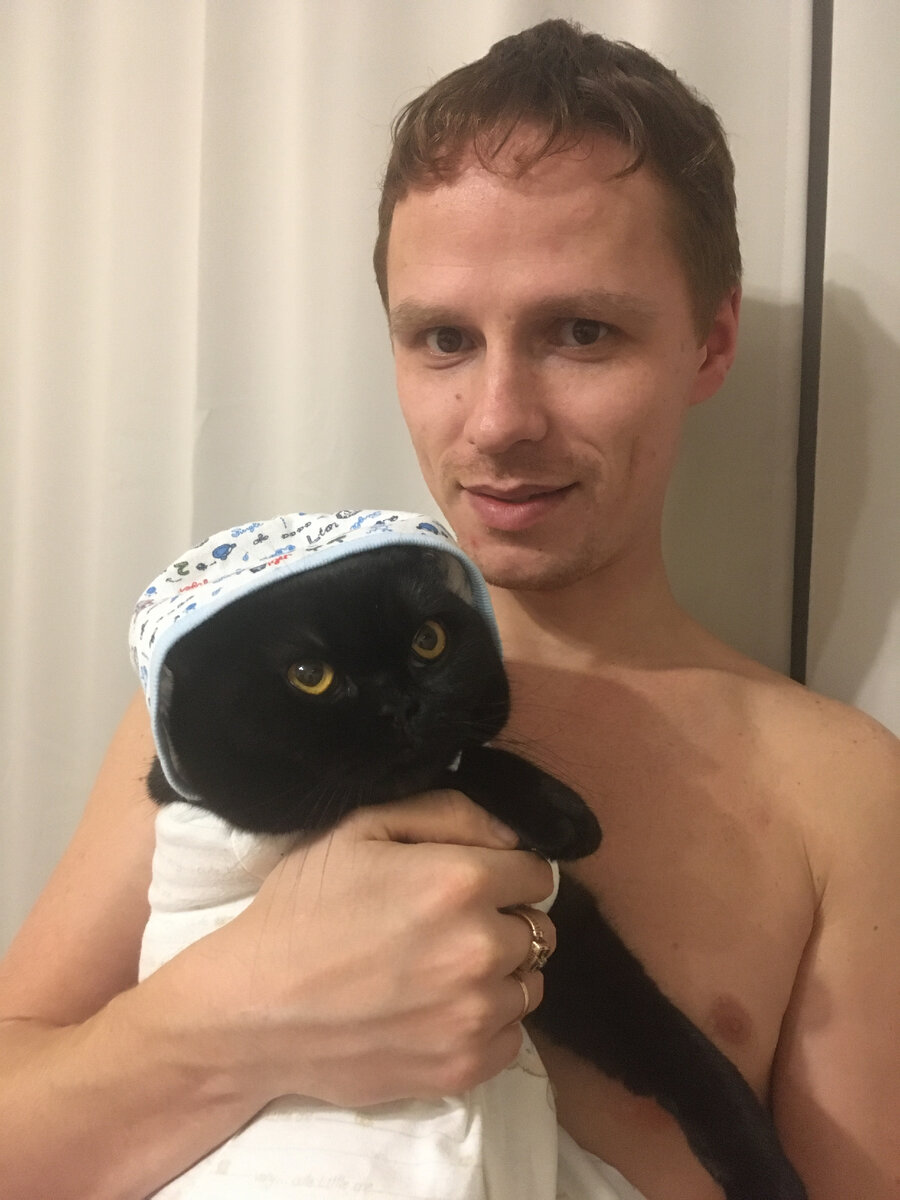 Да, мы примеряли ей Сонькину шапку и боди