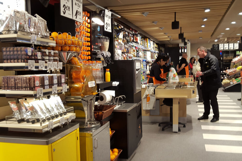 Французский спокойный магазин (пока ещё). фото: картинки  яндекса.