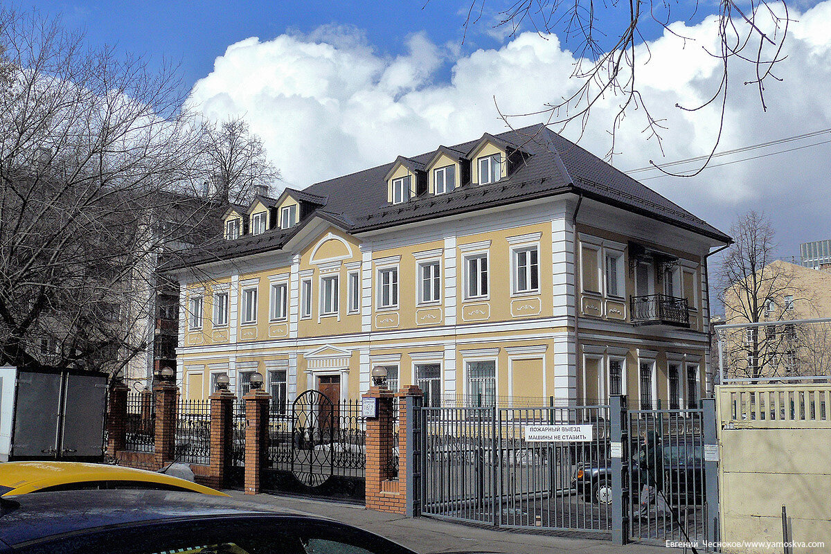 Дома в городе донской. Донская улица Москва. Донская улица СПБ. Донская улица 30 Москва. Донская улица 33 Москва.