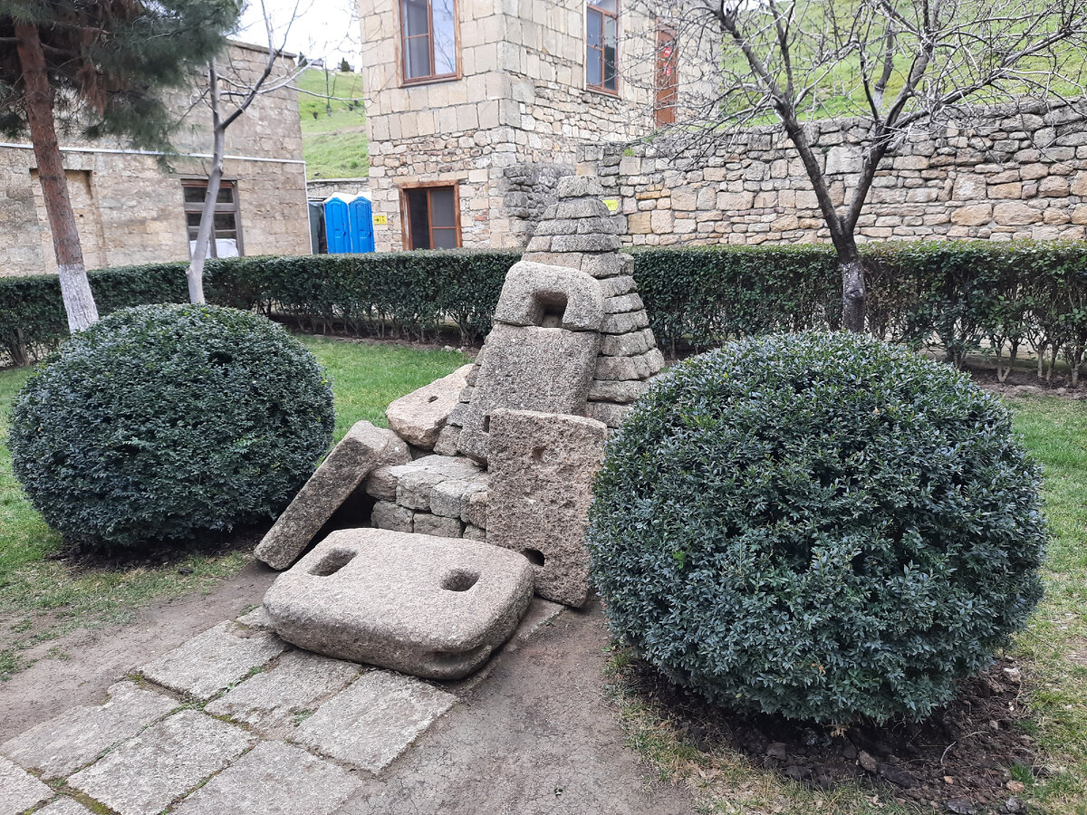 Якорные камни, которые использовали до появления привычных нам якорей.