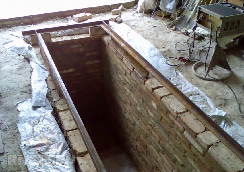 Смотровая яма в гараже своими руками: расчет размеров и пошаговая инструкция по строительству