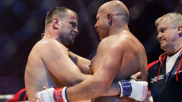    Смешанные единоборства. Бой между Федором Емельяненко и Фабио Мальдонадо© РИА Новости / Михаил Киреев