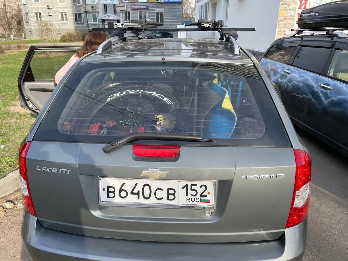 Загрузили велосипеды и вещи в машину и ранним утром 30 апреля мы выдвинулись в сторону Кавказа