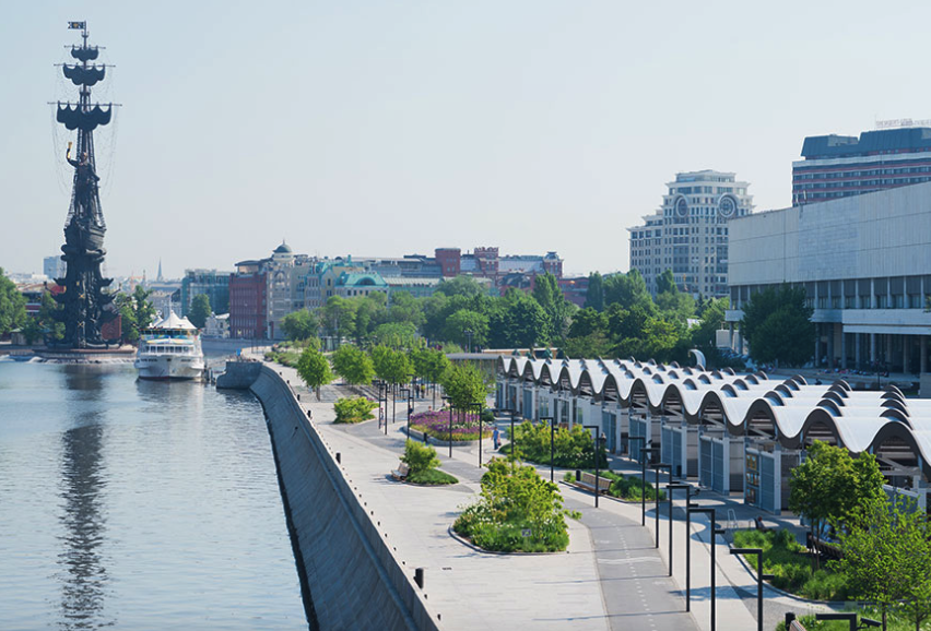 Город в городе музеон москва. Крымская набережная Wowhaus. Парк Горького Крымская набережная. Крымская набережная Музеон. Набережная Москва реки Музеон.