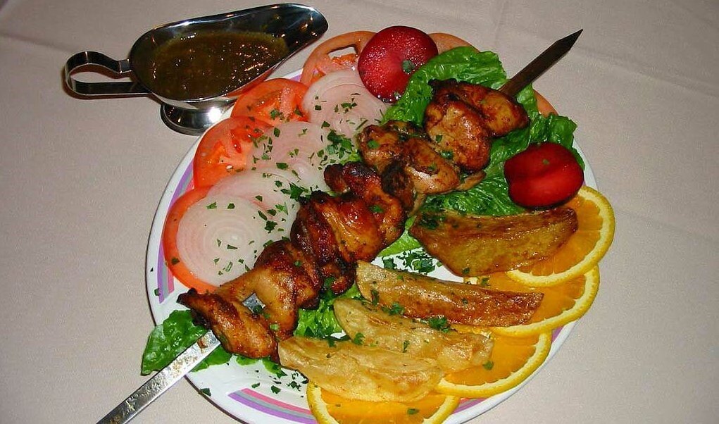 Шашлык из мяса нутрии с вином